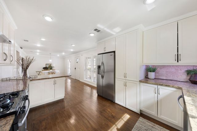 10338 Country Club Drive, Dallas, TX 75218