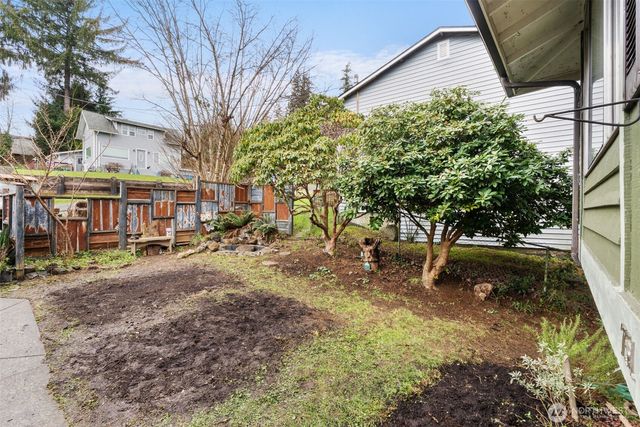 751 Peters Street, Raymond, WA 98577