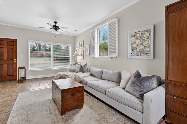 515 Brentlawn Dr, Nashville, TN 37220