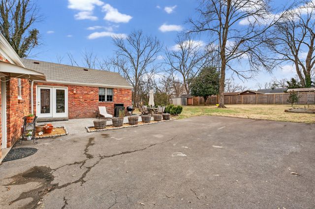 515 Brentlawn Dr, Nashville, TN 37220