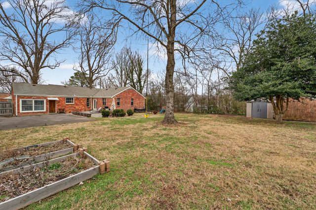 515 Brentlawn Dr, Nashville, TN 37220