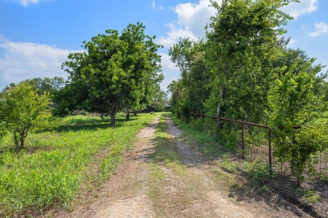 14201 Lund Carlson RD, Coupland, TX 78615