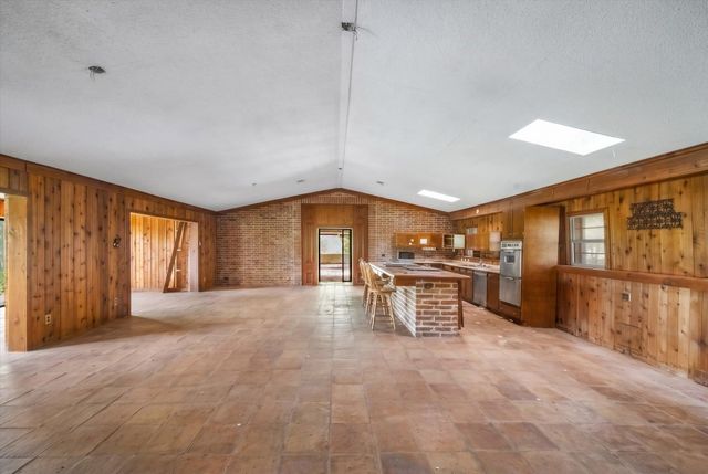 14201 Lund Carlson RD, Coupland, TX 78615