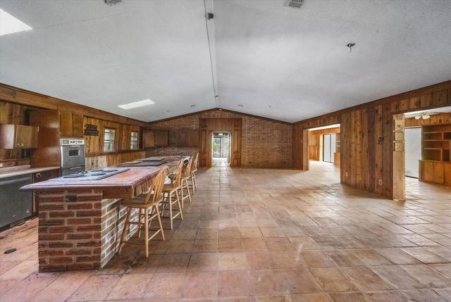 14201 Lund Carlson RD, Coupland, TX 78615
