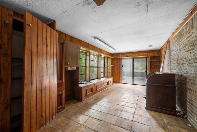 14201 Lund Carlson RD, Coupland, TX 78615