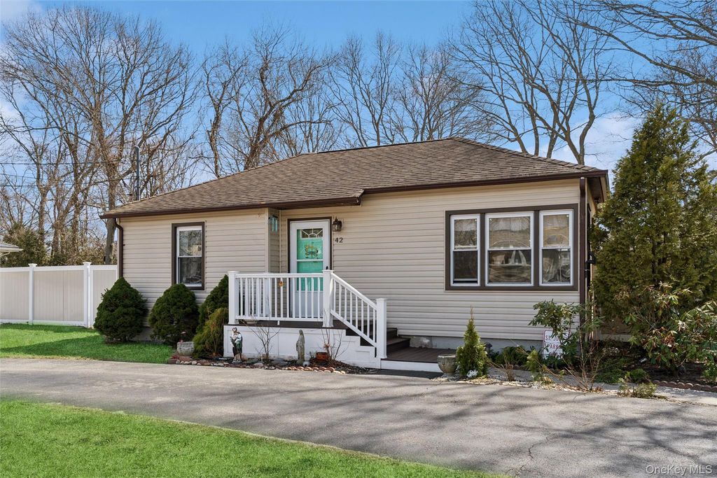 42 Pinetop Drive, Shirley, NY 11967