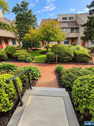 77 Liberty Street 42, Little Ferry, NJ 07643