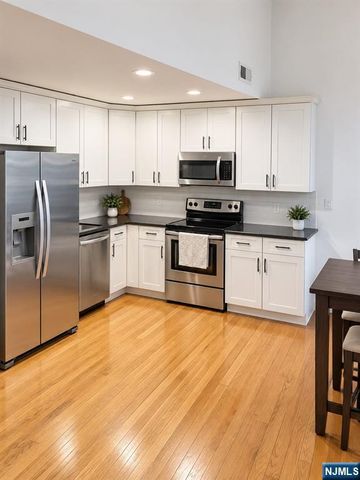 77 Liberty Street 42, Little Ferry, NJ 07643