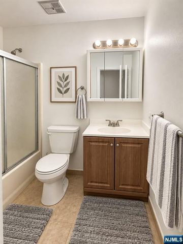 77 Liberty Street 42, Little Ferry, NJ 07643