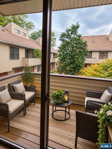 77 Liberty Street 42, Little Ferry, NJ 07643