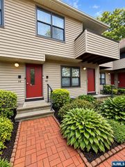 77 Liberty Street 42, Little Ferry, NJ 07643