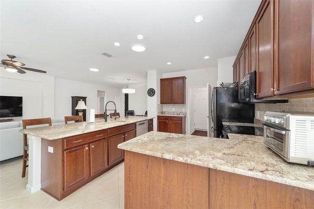 9395 SW 66TH LOOP, Ocala, FL 34481