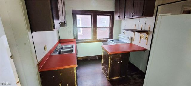 3540 W 98th Street, Cleveland, OH 44102