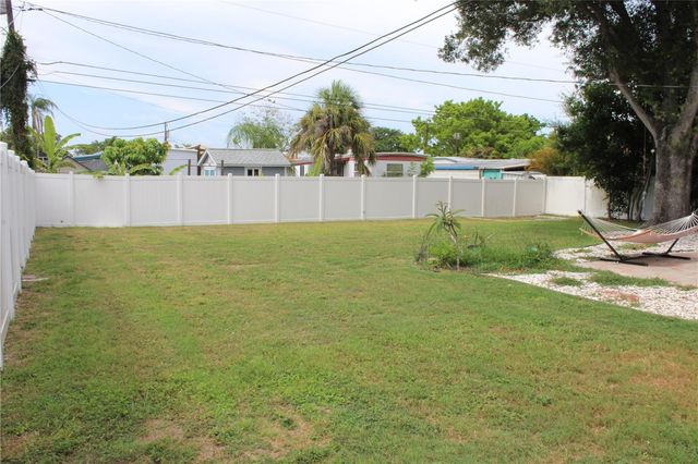 10541 86TH AVENUE, Seminole, FL 33772