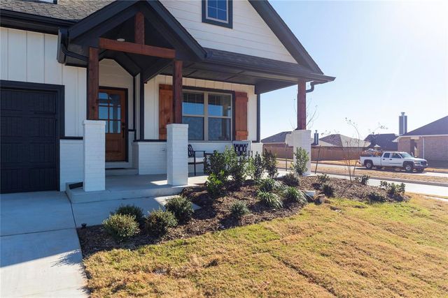 3232 Poppey Lane, Edmond, OK 73012