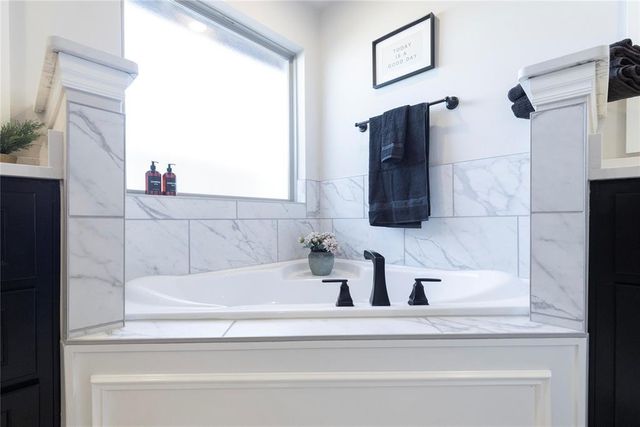 3232 Poppey Lane, Edmond, OK 73012