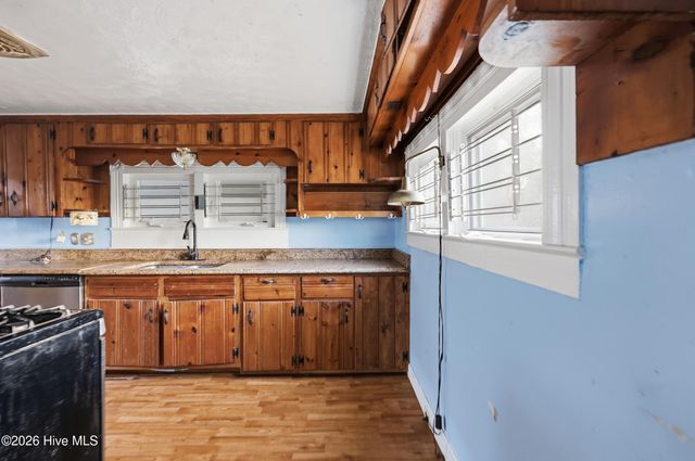 307 Dobbs Street, Hertford, NC 27944