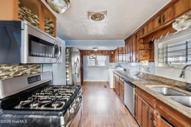 307 Dobbs Street, Hertford, NC 27944