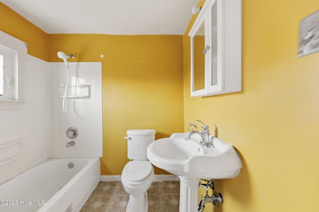 307 Dobbs Street, Hertford, NC 27944