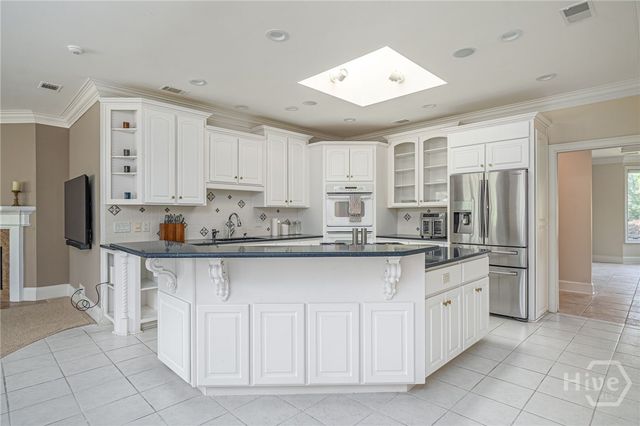 5 Sparkleberry Lane, Savannah, GA 31411