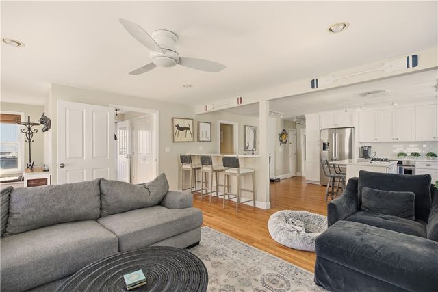 181 Center Avenue, Middletown, RI 02842