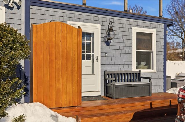 181 Center Avenue, Middletown, RI 02842