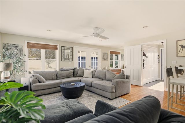 181 Center Avenue, Middletown, RI 02842