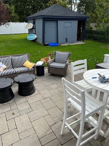 181 Center Avenue, Middletown, RI 02842