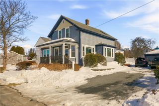 181 Center Avenue, Middletown, RI 02842