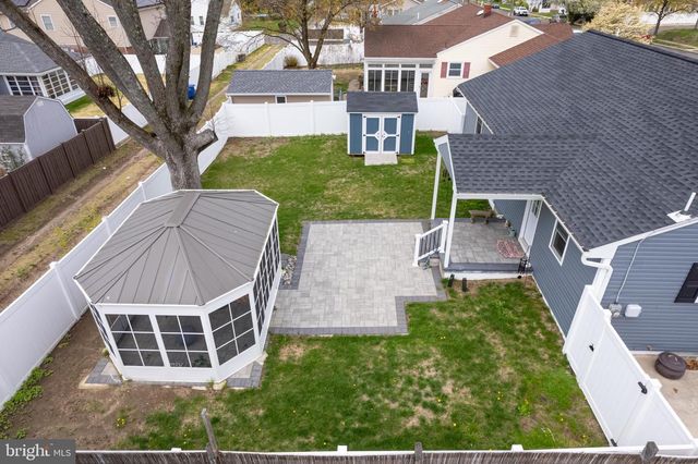 318 E 3RD STREET, Florence, NJ 08518