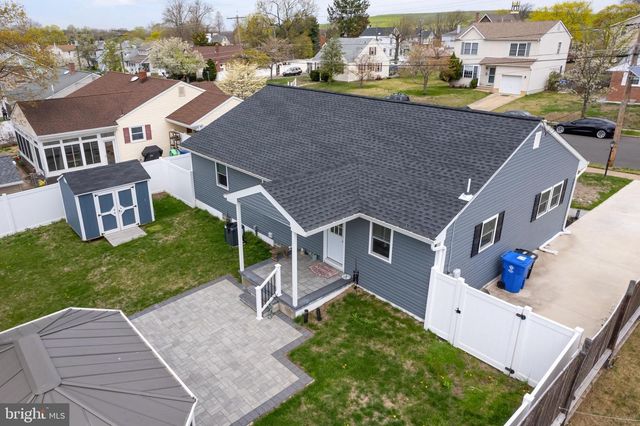 318 E 3RD STREET, Florence, NJ 08518