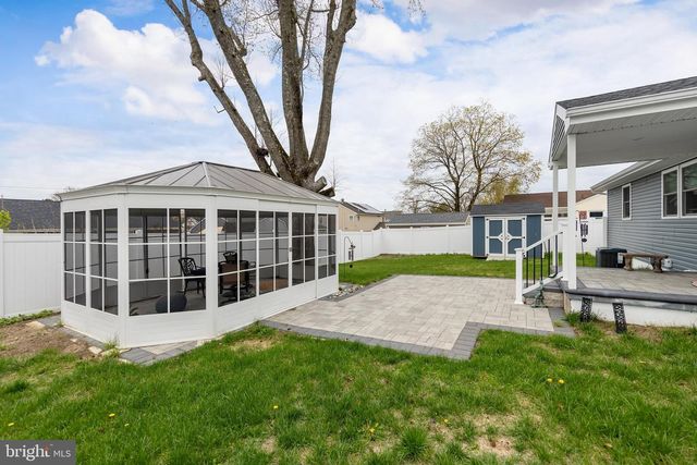 318 E 3RD STREET, Florence, NJ 08518