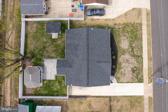 318 E 3RD STREET, Florence, NJ 08518
