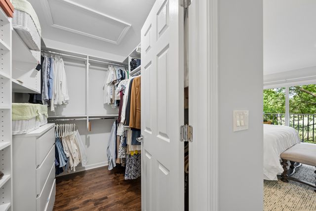 916 Enfield Drive 5-A2, Northbrook, IL 60062