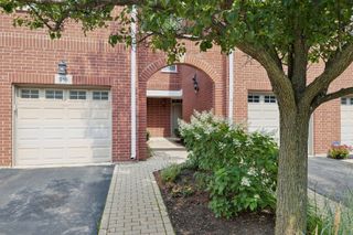 916 Enfield Drive 5-A2, Northbrook, IL 60062