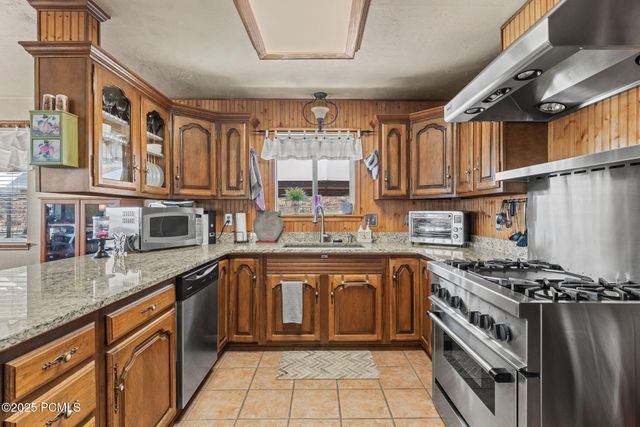 6407 N Dry Fork Canyon Road, Vernal, UT 84078