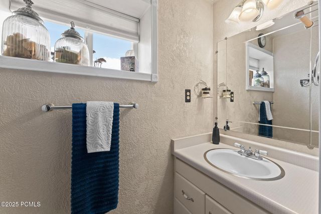 6407 N Dry Fork Canyon Road, Vernal, UT 84078