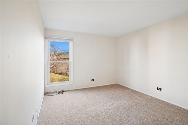 368 Willow Tree Court, Hoffman Estates, IL 60169