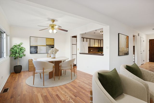 368 Willow Tree Court, Hoffman Estates, IL 60169