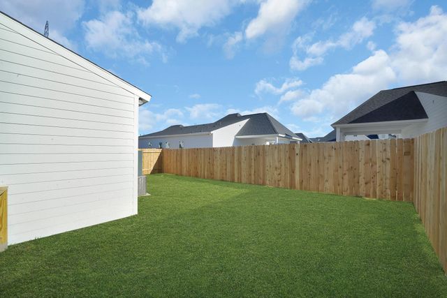 38634 Spur 149 Rd 63B, Magnolia, TX 77354
