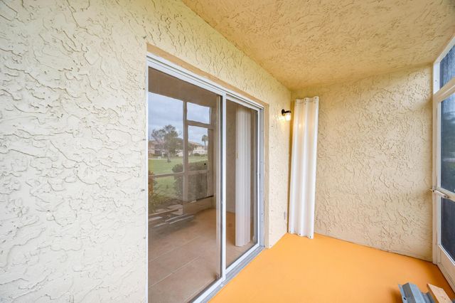 1552 SE Royal Green Cir Apt O103, Port St Lucie, FL 34952