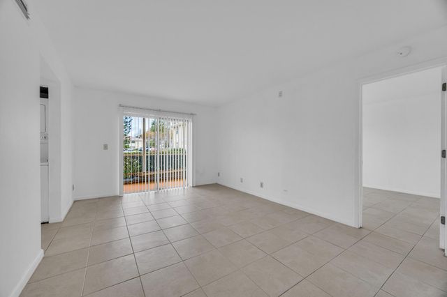 1552 SE Royal Green Cir Apt O103, Port St Lucie, FL 34952