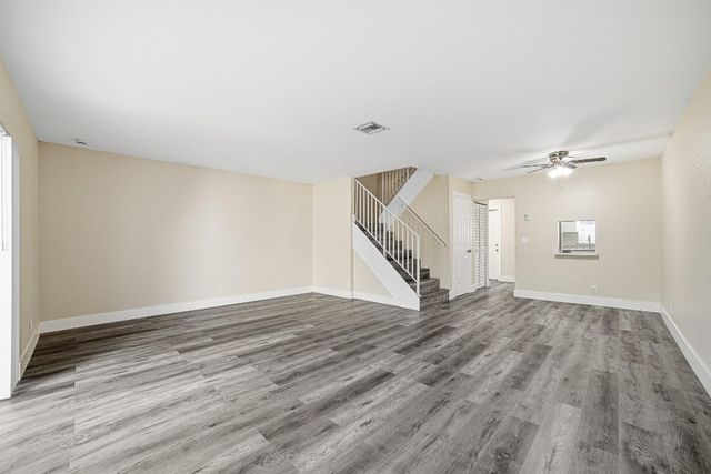 7903 SW 9th Street, North Lauderdale, FL 33068