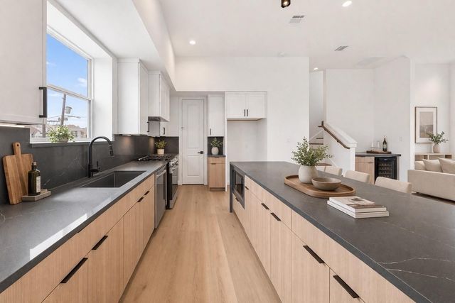 3209 Baer Street B, Houston, TX 77020