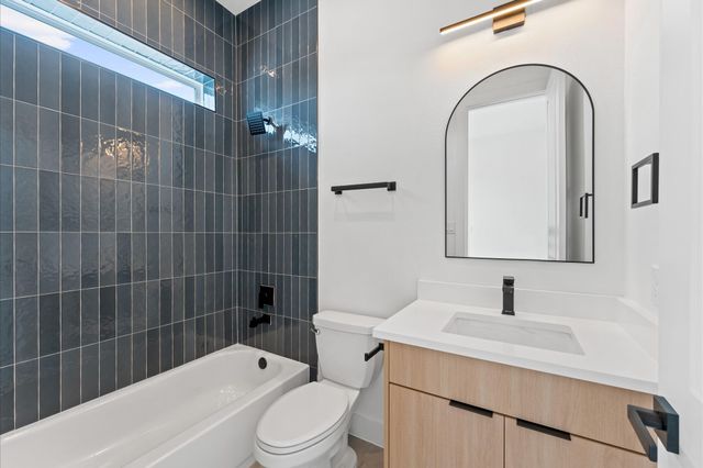 3209 Baer Street B, Houston, TX 77020