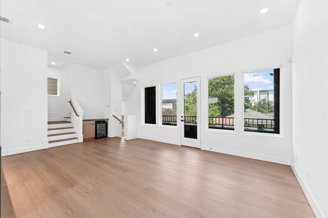 3209 Baer Street B, Houston, TX 77020