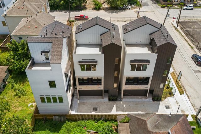 3209 Baer Street B, Houston, TX 77020