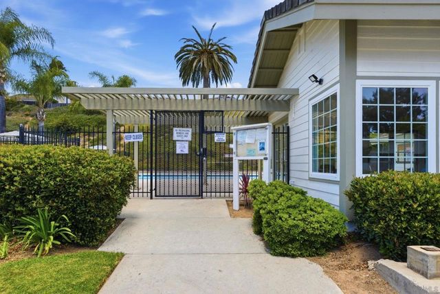 1853 Cathedral Gln, Escondido, CA 92029