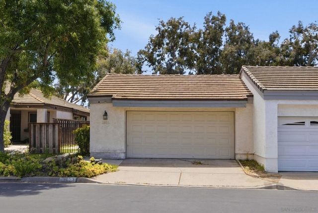 1853 Cathedral Gln, Escondido, CA 92029
