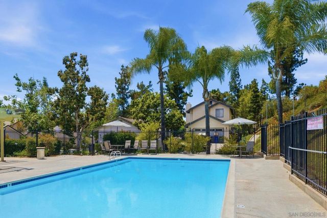 1853 Cathedral Gln, Escondido, CA 92029